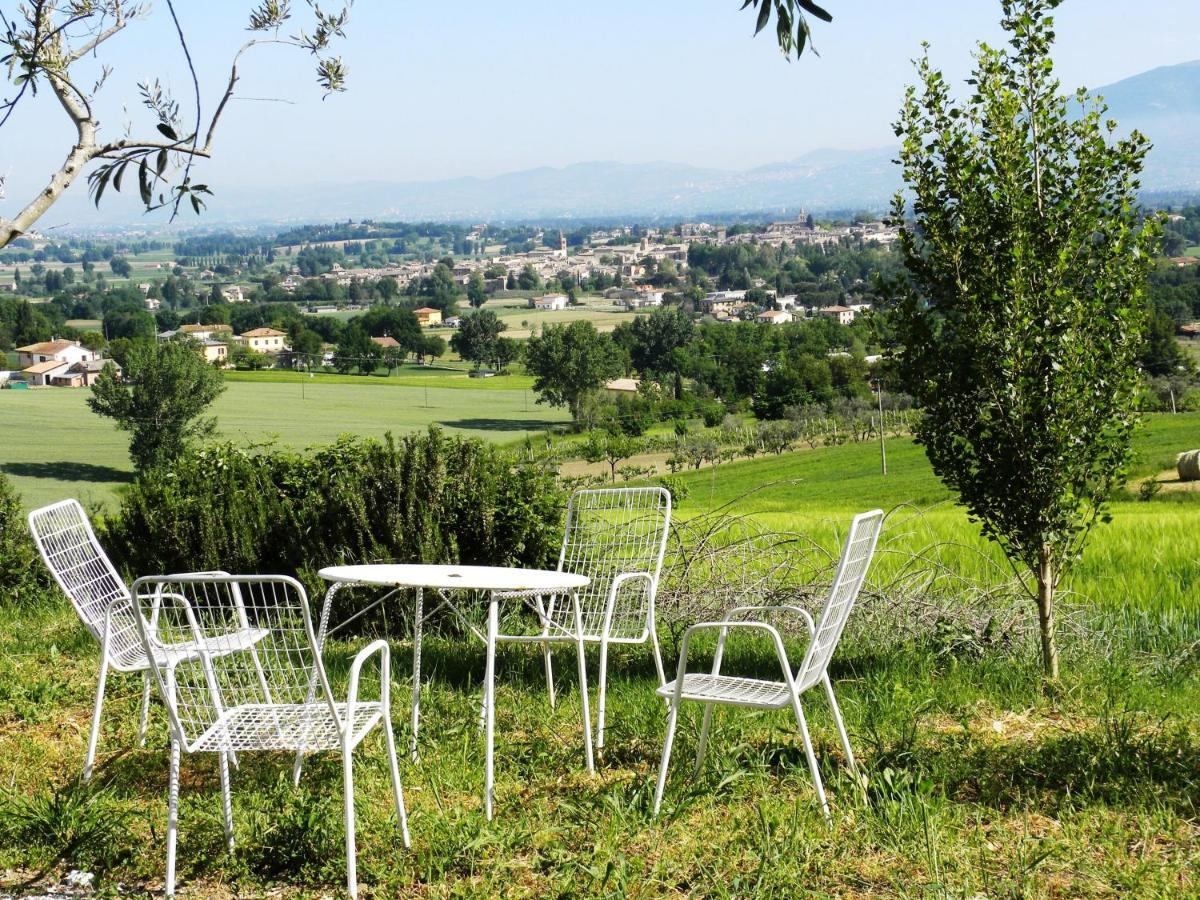 Appartamenti Verde Collina Umbra Bevagna Exterior photo